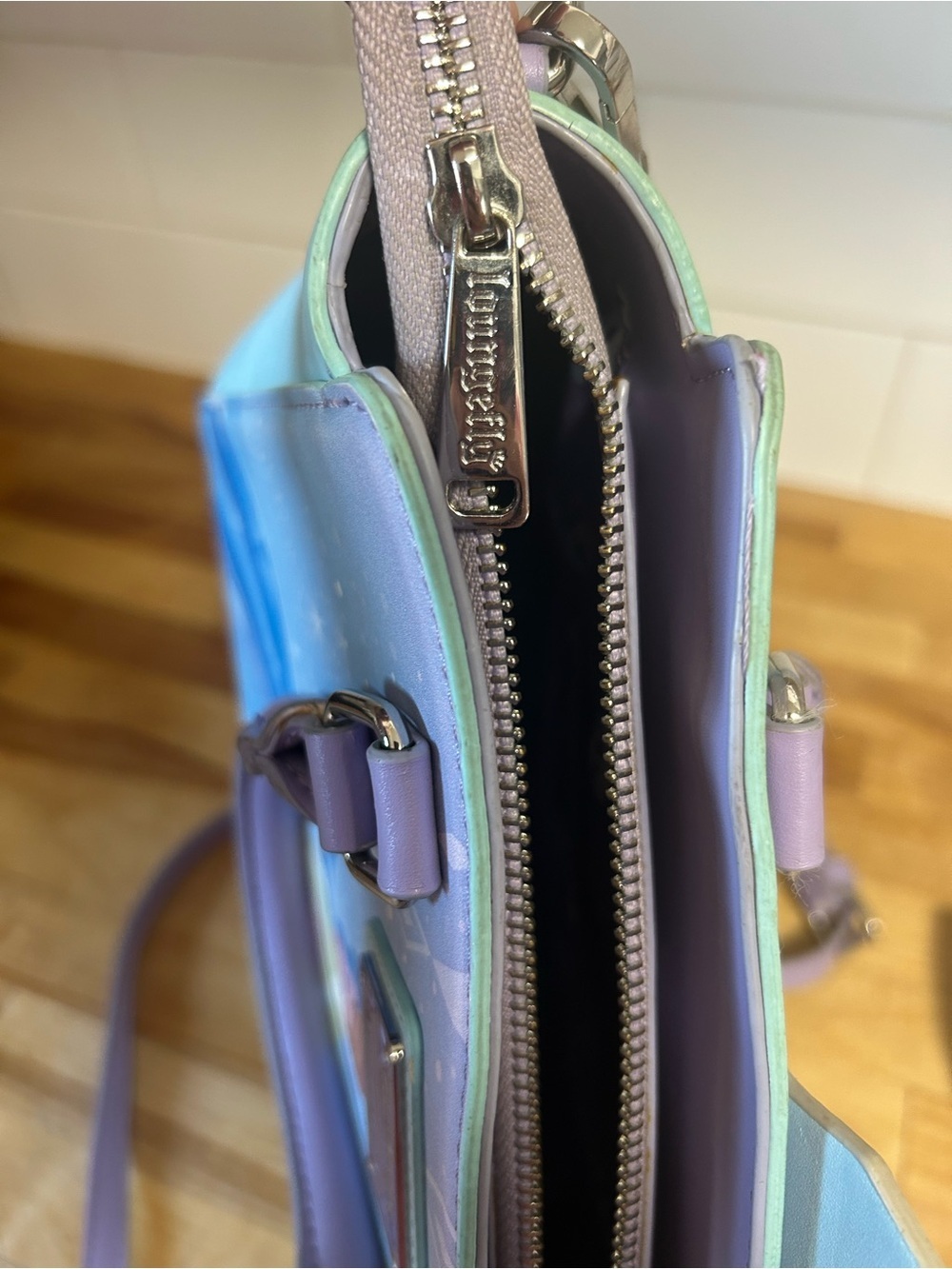 Loungefly Disney Frozen II Purse with Wallet PRINCESS CASTLE CROSS BODY BAG - Picture 5 of 9